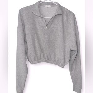 Week-end Partial Zip Grey Cropped Sweater Small